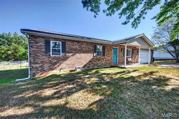 20580 Sedalia RD, Waynesville, MO 65583
