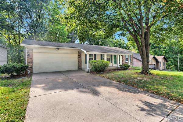 757 Millwood DR, St Peters, MO 63376