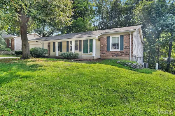 757 Millwood DR, St Peters, MO 63376