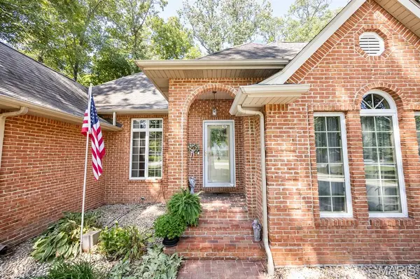 6437 Timber Lane DR, Mascoutah, IL 62258