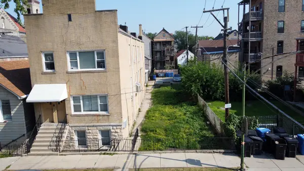 1012 W 32nd PL, Chicago, IL 60608