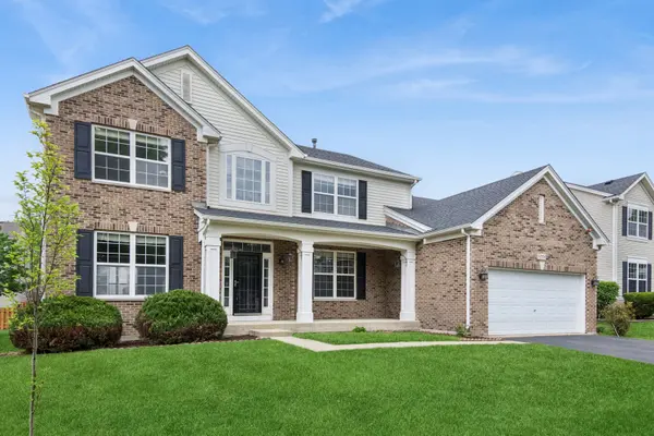 6084 Russell DR, Hoffman Estates, IL 60192