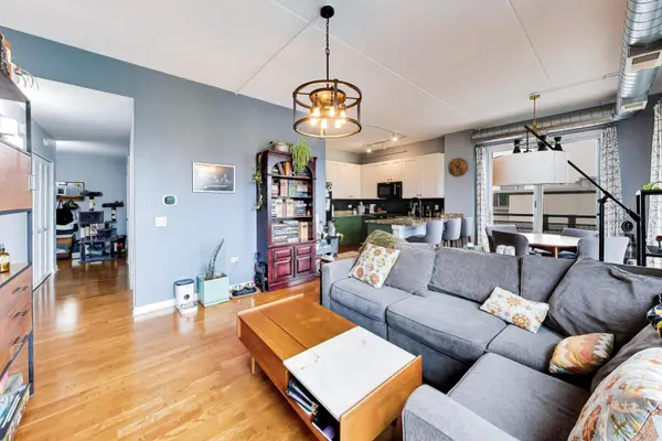 873 N Larrabee ST #612, Chicago, IL 60610