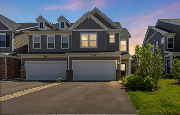 2265 Horseshoe CIR, Naperville, IL 60564