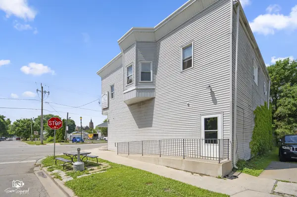 435 E Jackson ST, Joliet, IL 60432