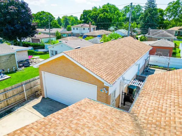 5261 Mulford ST, Skokie, IL 60077