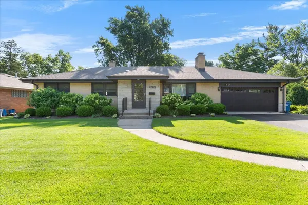 5831 Washington ST, Downers Grove, IL 60516