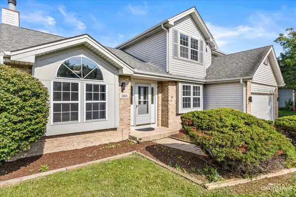 380 Regency CT, Aurora, IL 60504