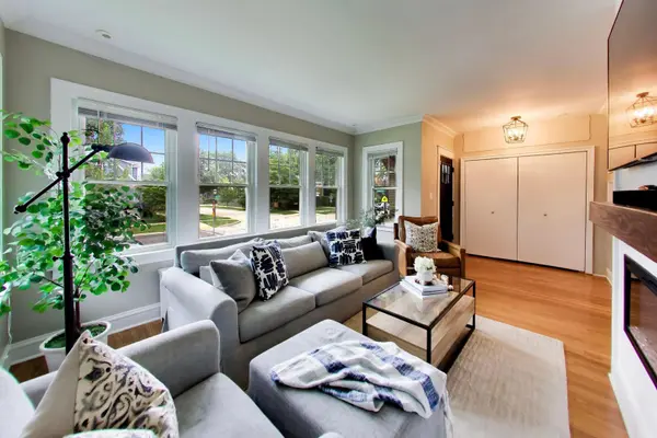 101 16th ST, Wilmette, IL 60091