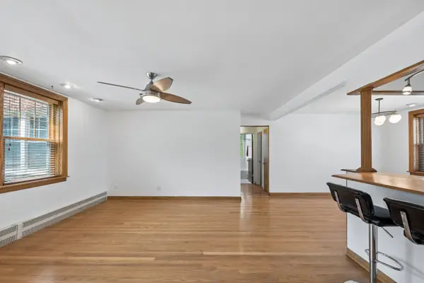 2422 W Farragut AVE #1A, Chicago, IL 60625