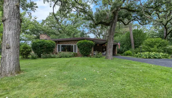 2308 N Sunset RD, Palatine, IL 60074