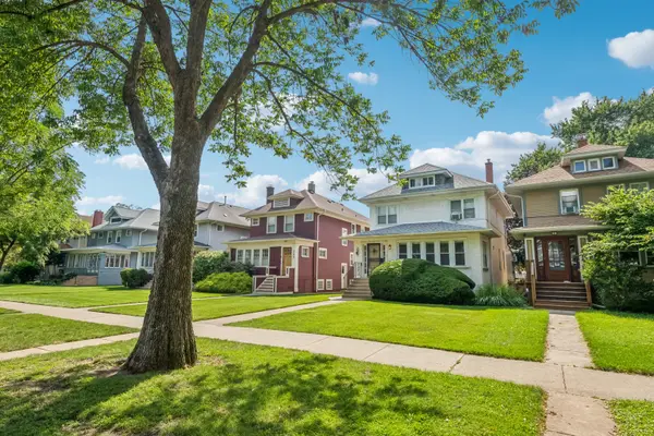 225 S Cuyler AVE, Oak Park, IL 60302