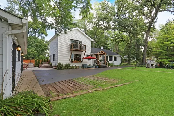142 Augusta ST, Grayslake, IL 60030