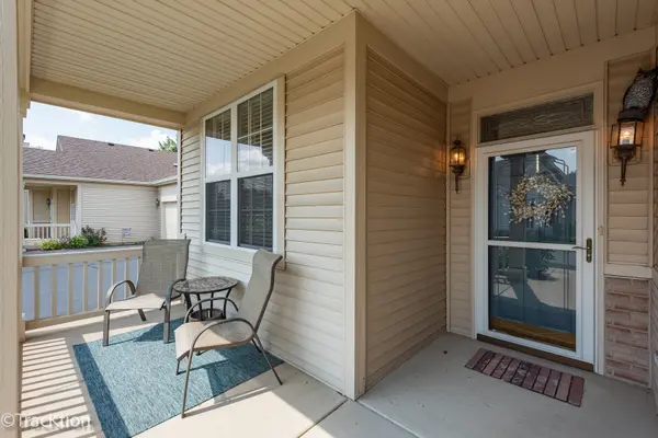 16611 Buckner Pond WAY #16611, Crest Hill, IL 60403