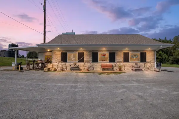 6315 W KIMBERLY RD, Davenport, IA 52806