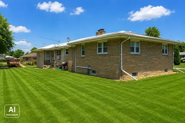 5550 Jefferson PL, Merrillville, IN 46410