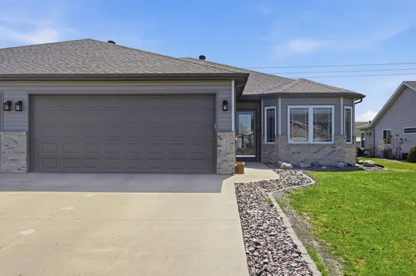 4346 46th AVE S, Fargo, ND 58104