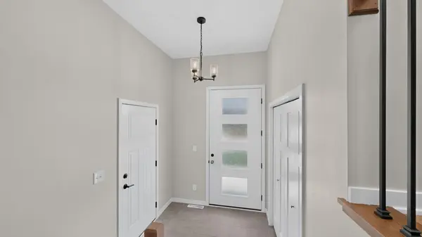 1150 Petersen CT NW, Stewartville, MN 55976