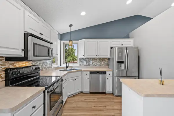 1349 Landings LN, Watertown, MN 55388