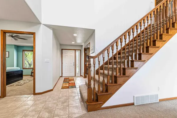 854 32nd ST S, Moorhead, MN 56560
