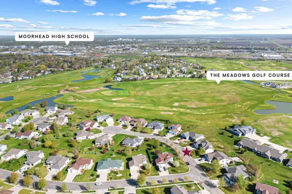 854 32nd ST S, Moorhead, MN 56560