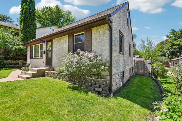 961 Livingston AVE, West Saint Paul, MN 55118