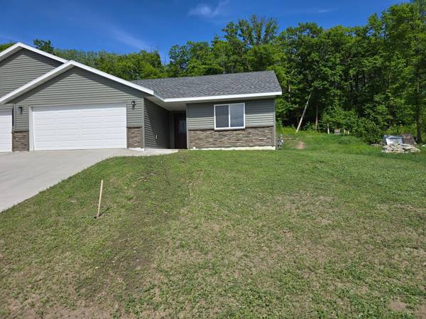 1477 Michigan AVE, Detroit Lakes, MN 56501