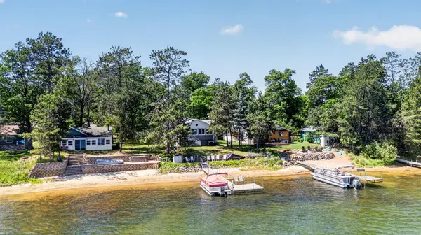 10446 Shady LN,  East Gull Lake,  MN 56401