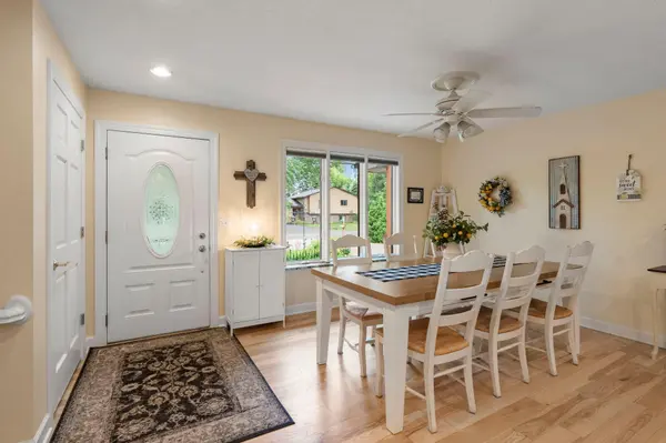 456 Vadnais RD, Vadnais Heights, MN 55127