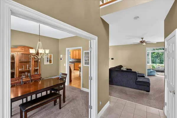 507 Dorland RD S, Maplewood, MN 55119