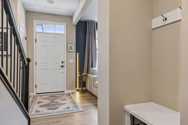 900D Mount Curve BLVD, Saint Paul, MN 55116