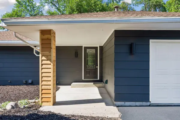 9795 161st ST W, Lakeville, MN 55044