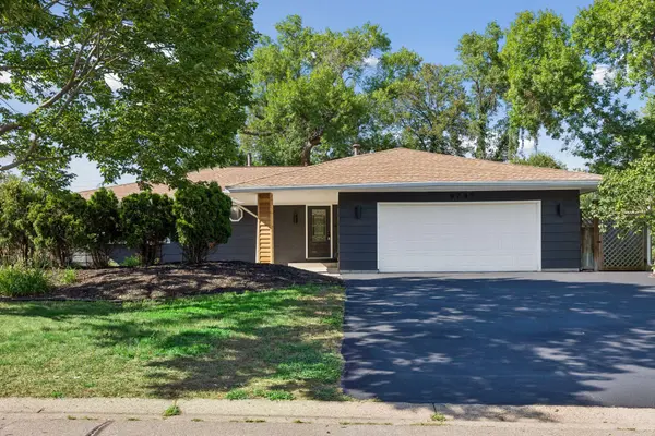 9795 161st ST W, Lakeville, MN 55044