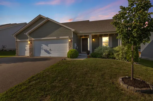 7737 205th ST W, Lakeville, MN 55044