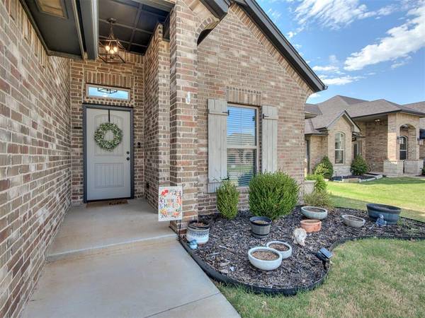 2201 Sycamore Creek AVE, Yukon, OK 73099