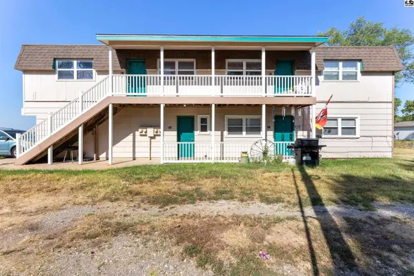 806 S Edwards, Moundridge, KS 67107