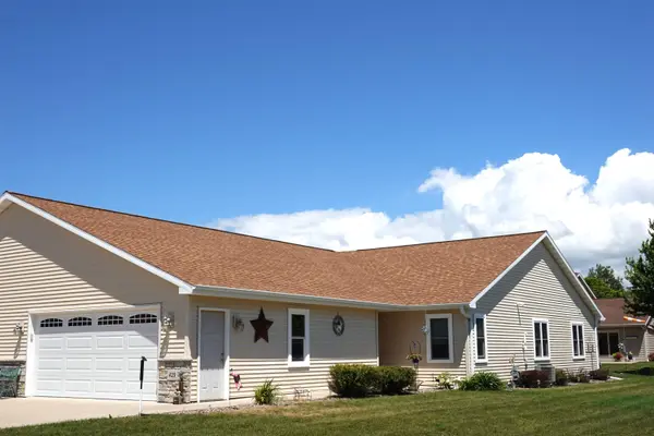 429 GREENBRIAR AVE, Fond Du Lac, WI 54935
