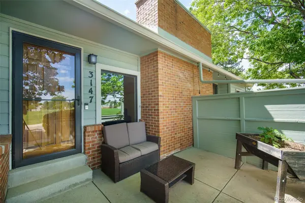 3147 E Long CIR, Littleton, CO 80122