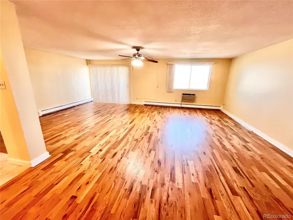 9335 E center AVE #8B, Denver, CO 80247