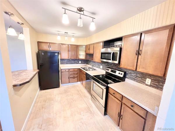 9335 E center AVE #8B, Denver, CO 80247