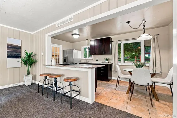 7990 Crest DR, Lakewood, CO 80214