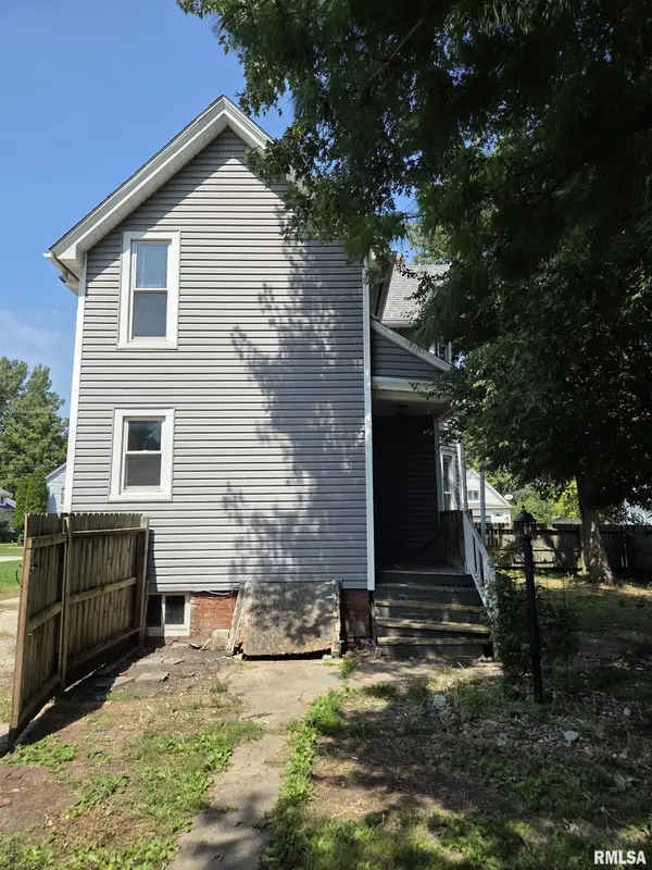 846 E KNOX ST, Galesburg, IL 61401