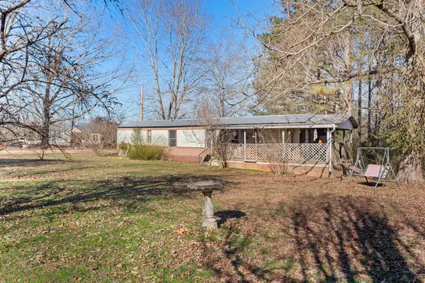 1310 W Haleys Creek Rd, Centerville, TN 37033