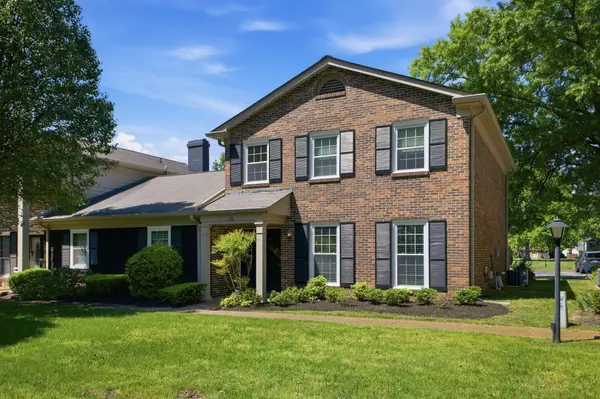 136 Boxwood Dr, Franklin, TN 37069