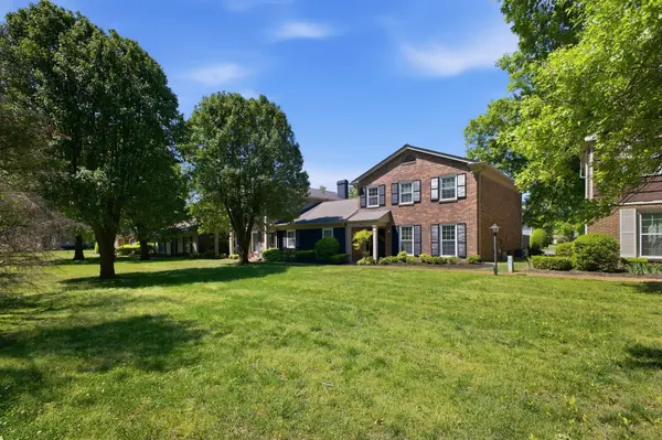 136 Boxwood Dr, Franklin, TN 37069