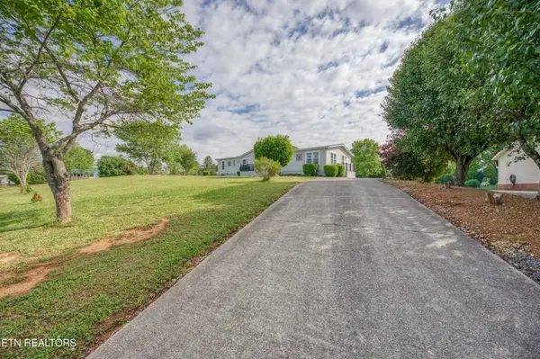 1112 Oakes Vista Lane, Seymour, TN 37865