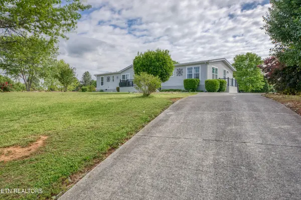1112 Oakes Vista Lane, Seymour, TN 37865