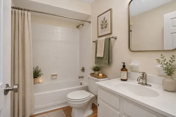 3870 Priest Lake Dr, Nashville, TN 37217