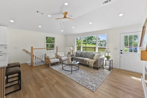 108 Greenlawn Dr, Hendersonville, TN 37075
