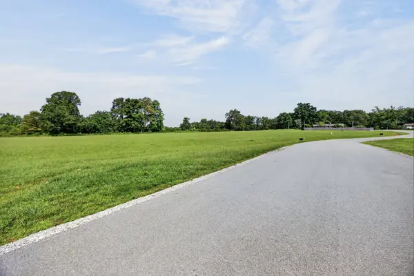 1499 Anna Maria Ln, Cookeville, TN 38501